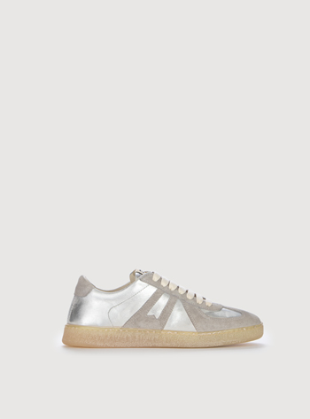 Sneaker